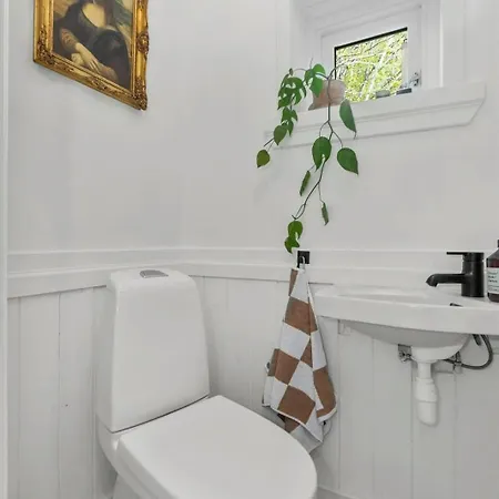 200-year-old House By The Southern Archipelago Hébergement de vacances Mandal