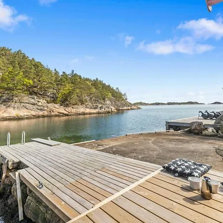 200-year-old House By The Southern Archipelago Hébergement de vacances Mandal
