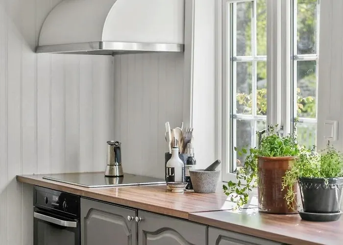 200-year-old House By The Southern Archipelago * Mandal