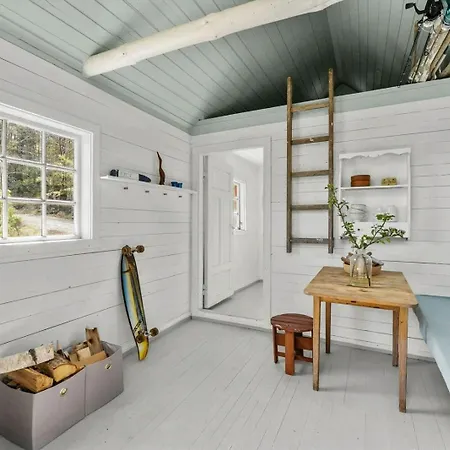 200-year-old House By The Southern Archipelago *